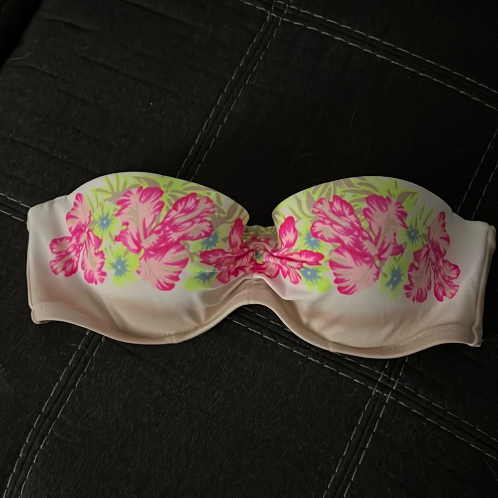Strapless bathing suit top